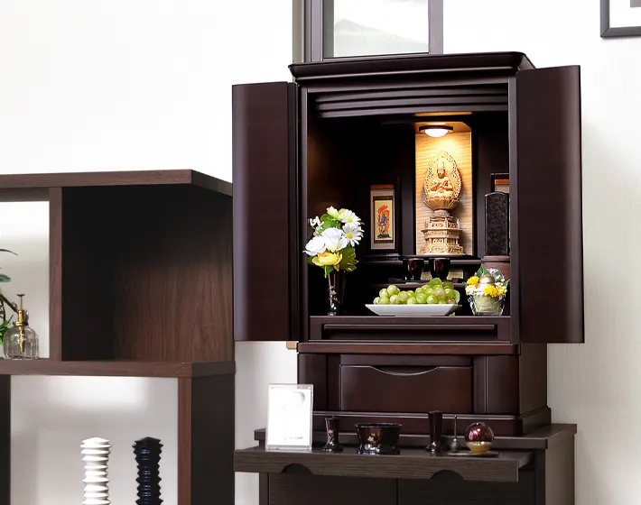 シンプルなフォルムでお部屋に馴染むお仏壇