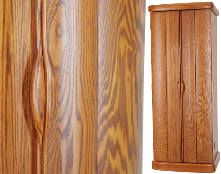 タモの無垢材を使用した大扉