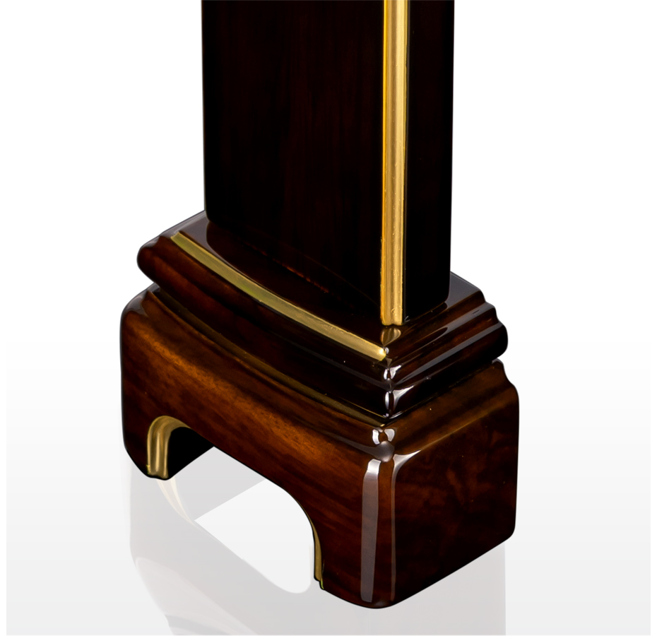 柔らかい曲線と光沢