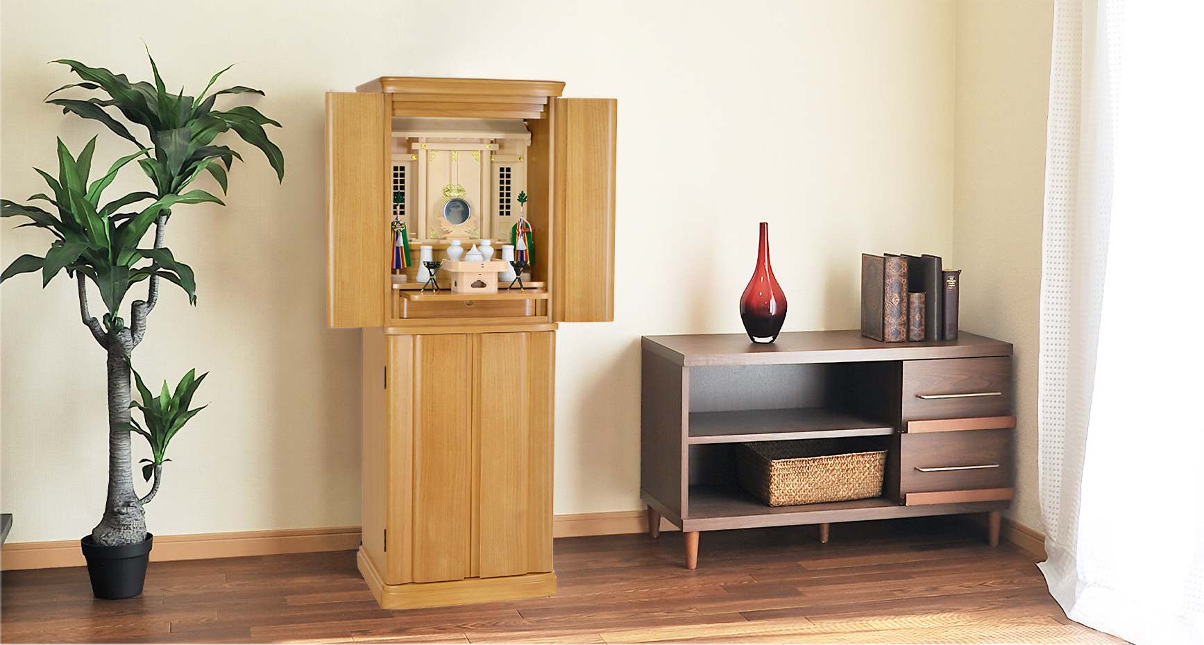 桐の無垢材を使った祖霊舎