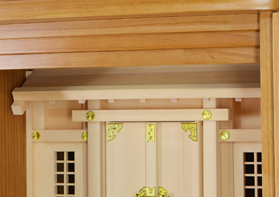 屋根付きの宮造り